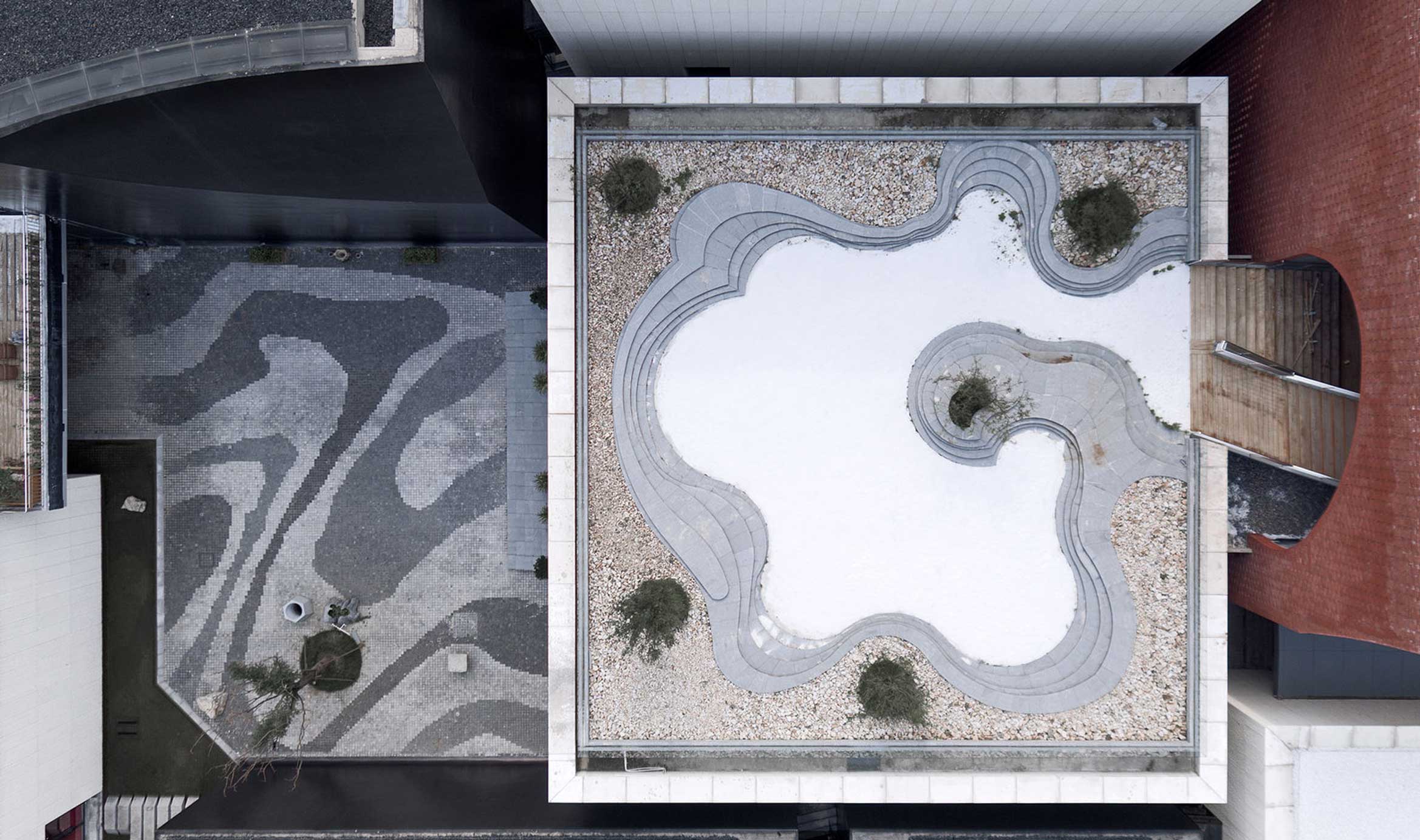 shuyang-art-gallery-uad-04-roof-top-garden-and-ink-pattern-pavement