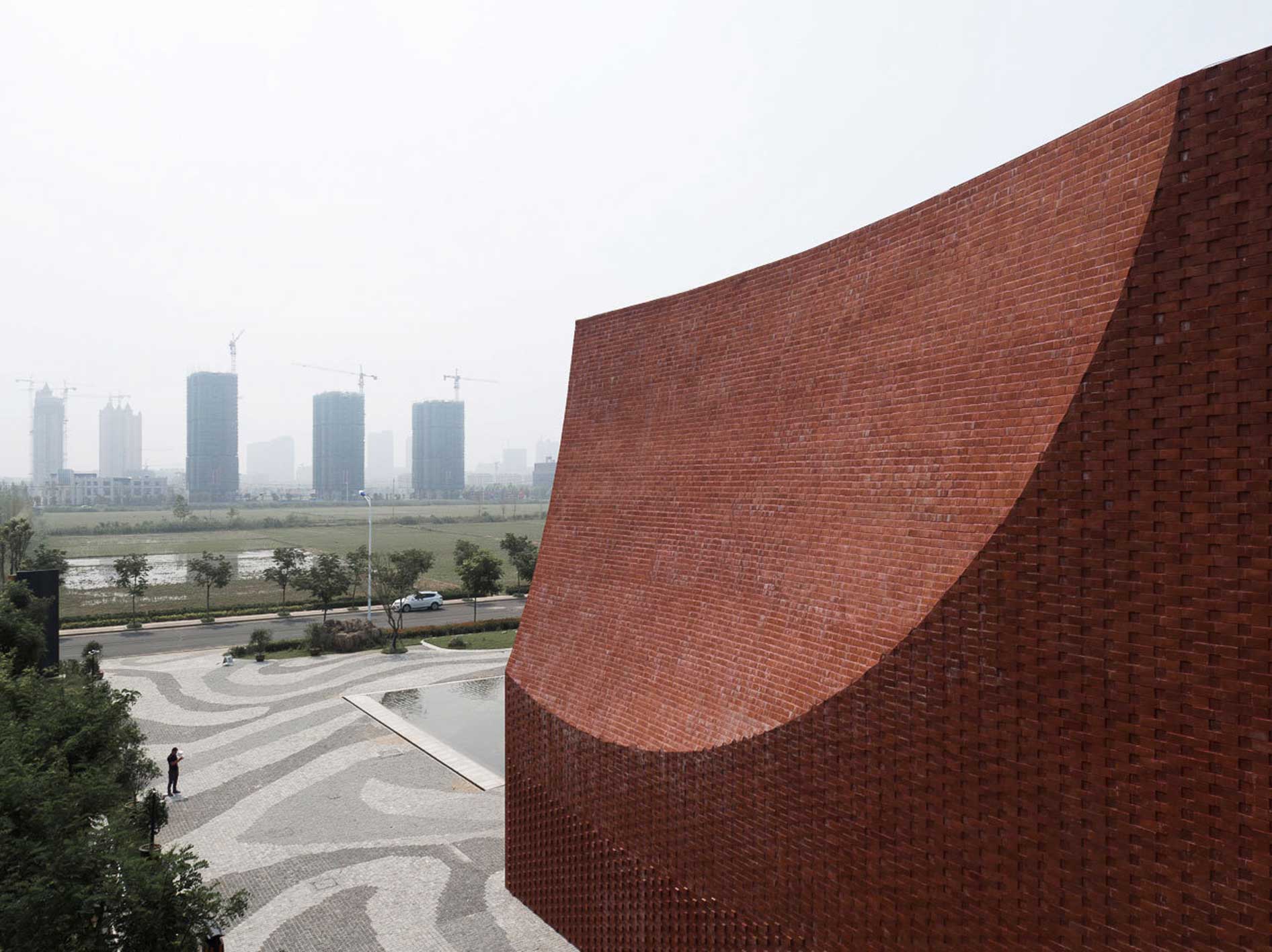 shuyang-art-gallery-uad-16-facade-texture-and-cambered-surface
