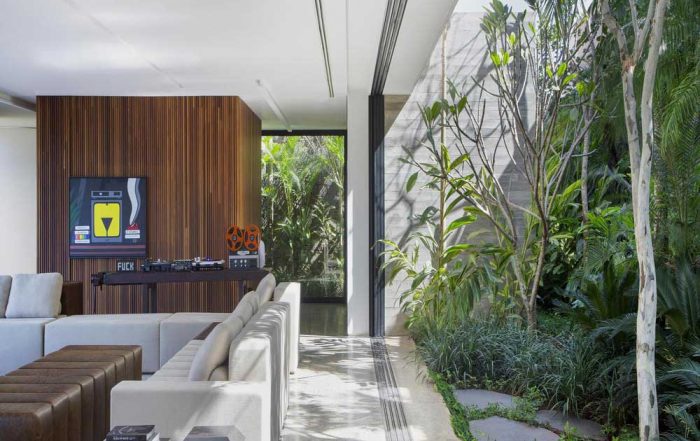 Orange House / Studio Guilherme Torres