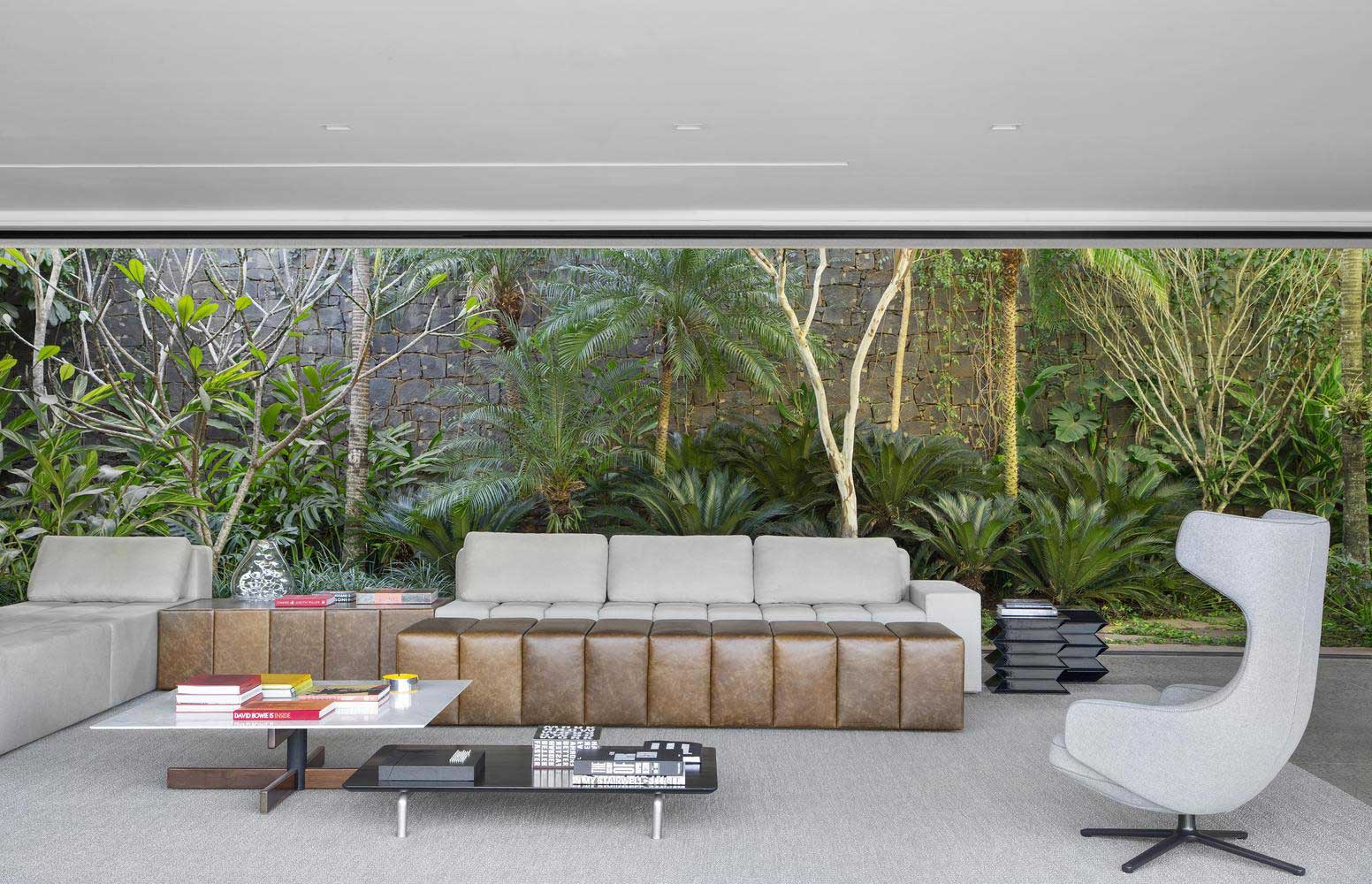 pira_20 Orange House / Studio Guilherme Torres