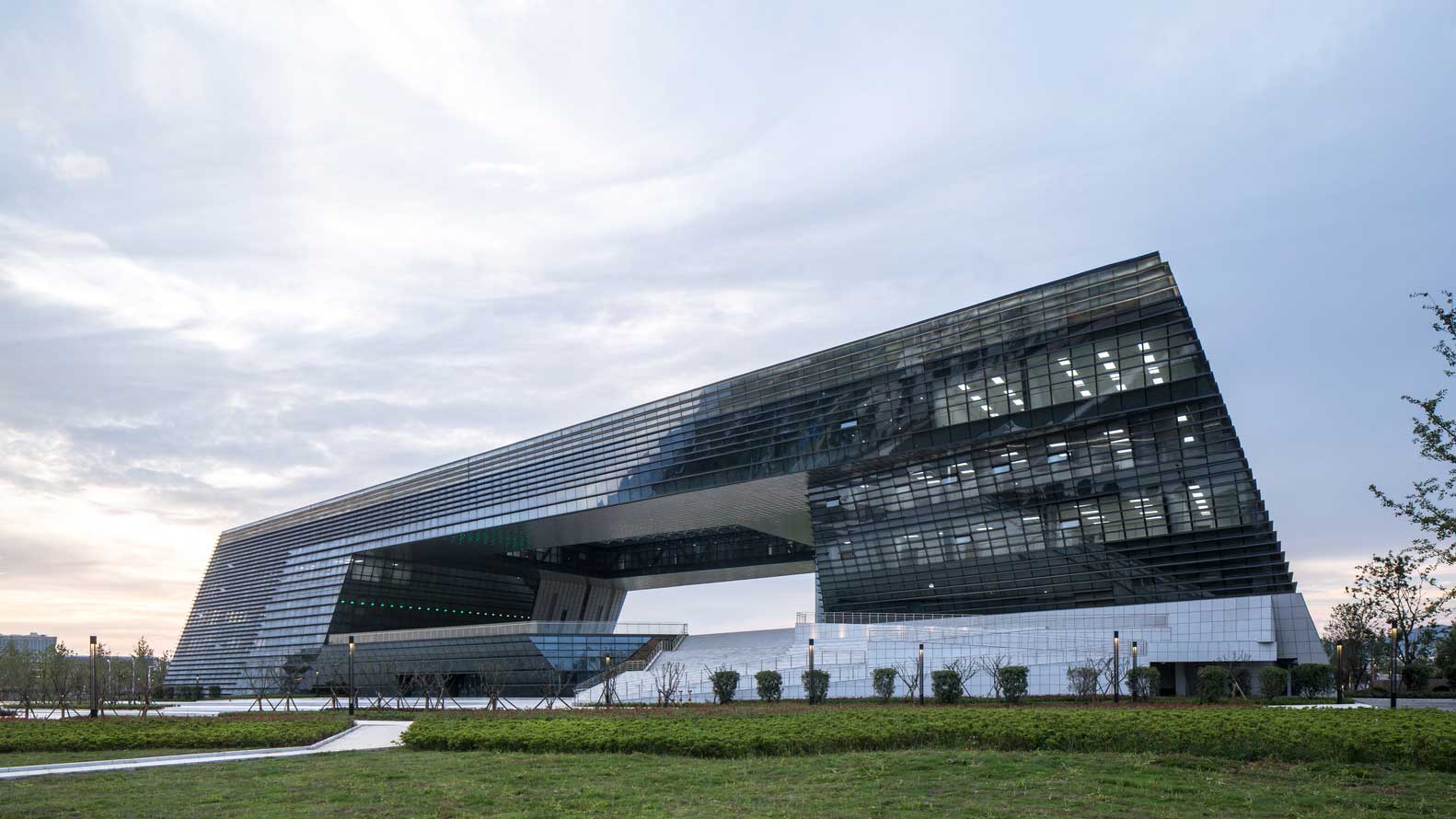 1 Huangshi Urban Complex / AUBE