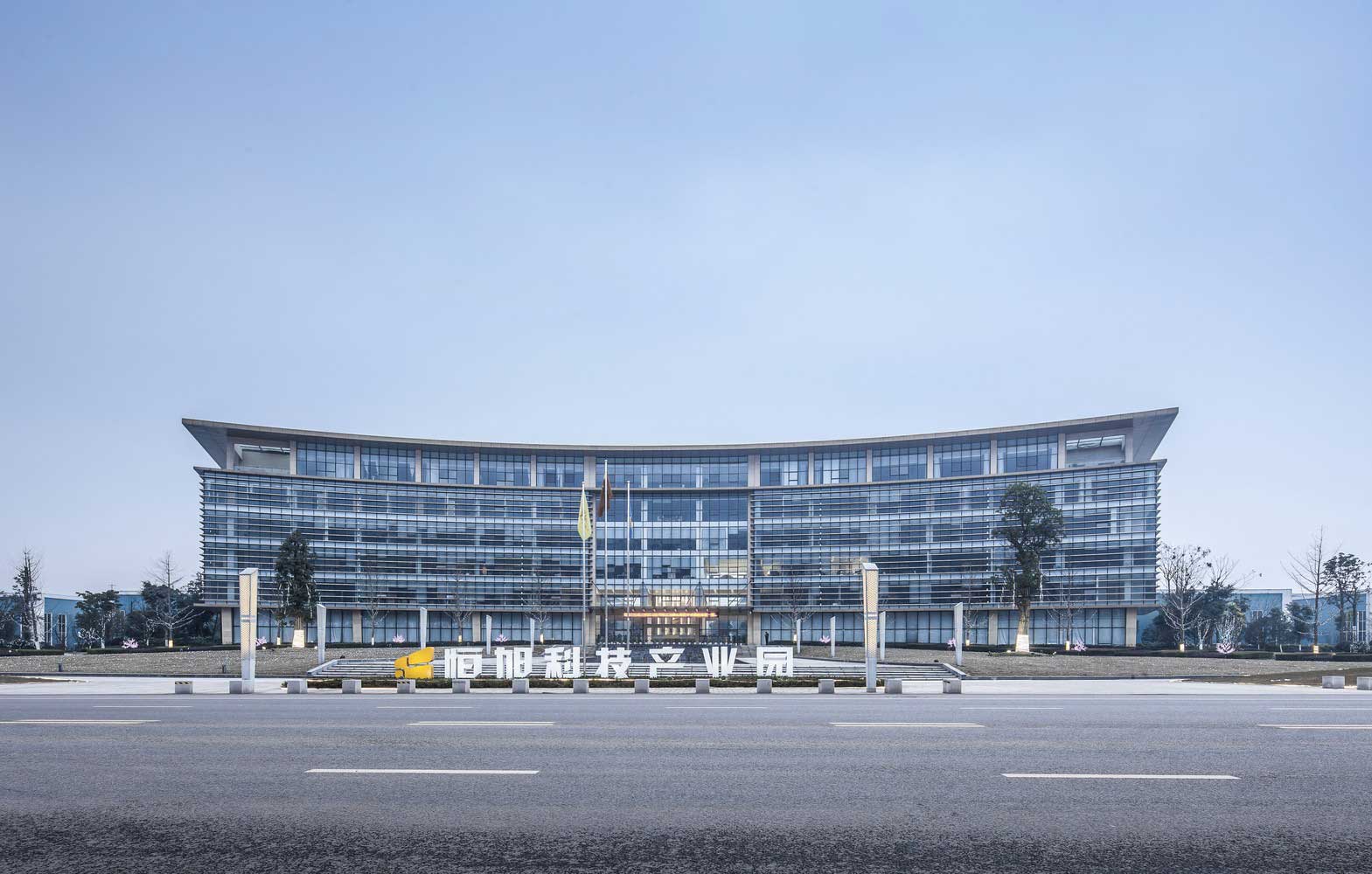 Machinery Park Headquarters (9) Machinery Park Headquarters / Shanghai Yushe