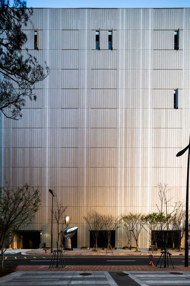 dragonfly (15) Dragonfly / iArc Architects