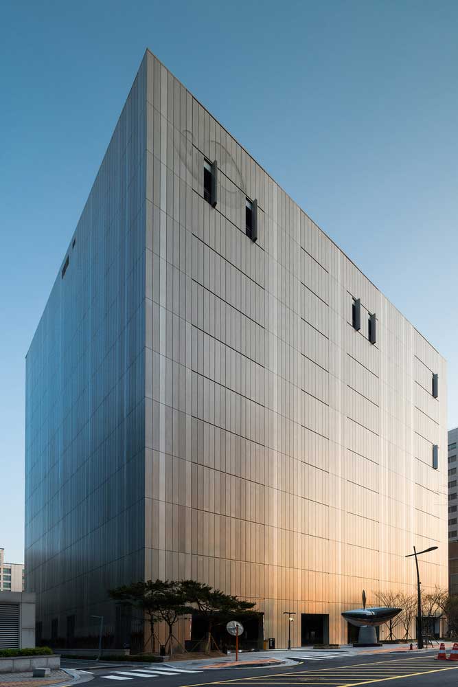 dragonfly (2) Dragonfly / iArc Architects