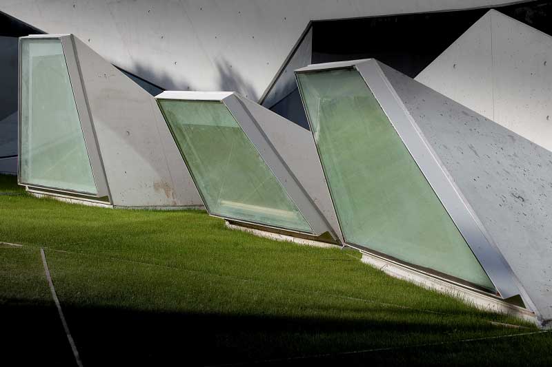 stringio-(10) Vodafone Headquarters