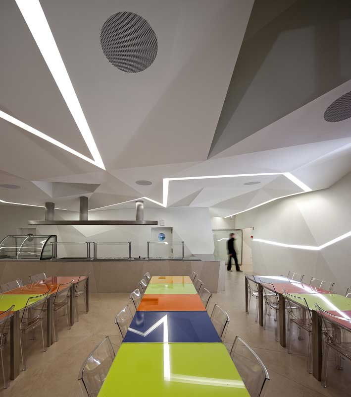 stringio-(14) Vodafone Headquarters