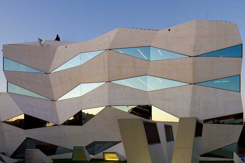stringio-(18) Vodafone Headquarters