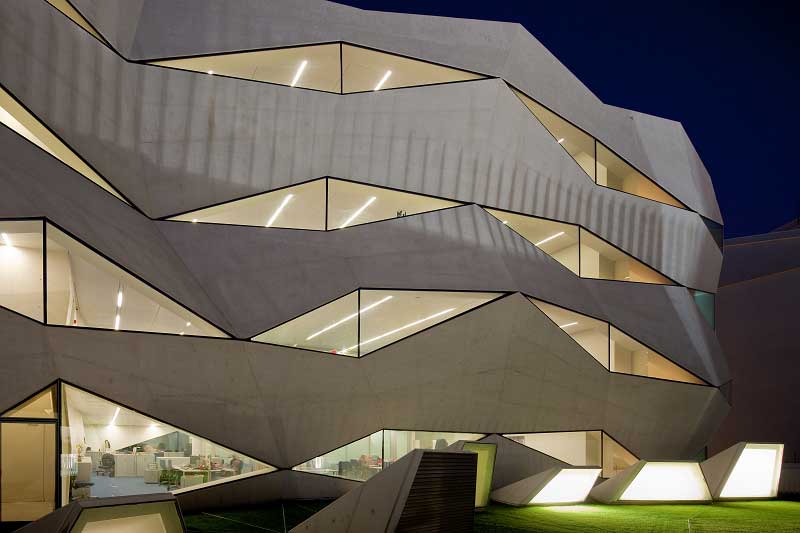 stringio-(19) Vodafone Headquarters