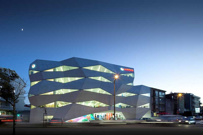 stringio-(20) Vodafone Headquarters