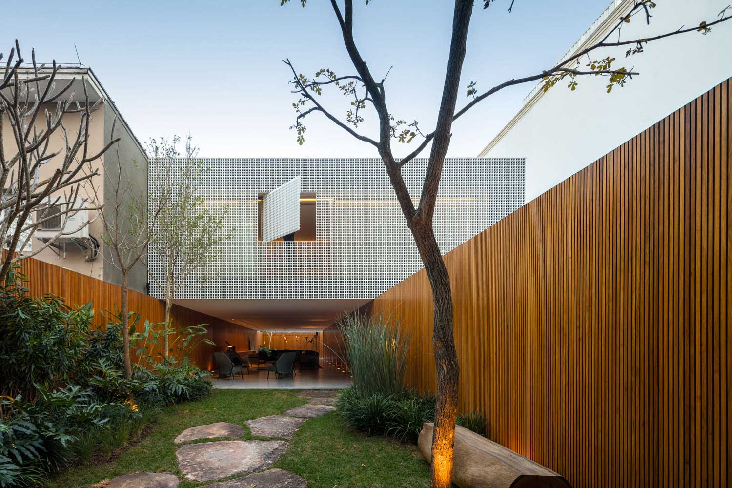 C+C House / Studio MK27