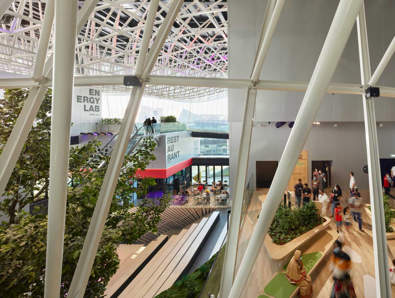 12-exhibition-view-from-future-city-terrace-roland-halbe
