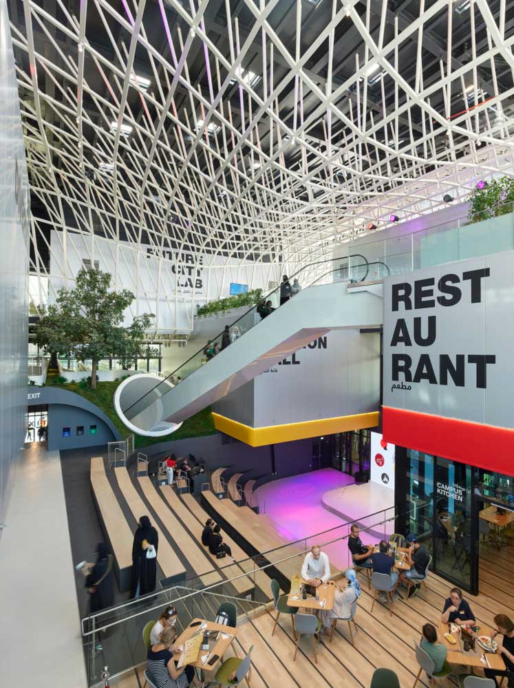 15-atrium-view-onto-restaurant-roland-halbe